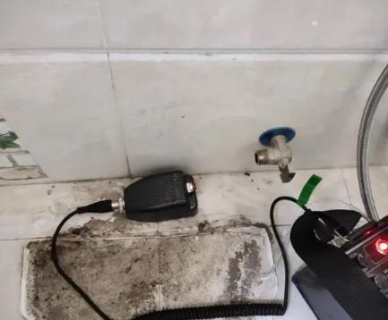 平江屋顶漏水维修公司分享下卫生间漏水的危害及解决方法